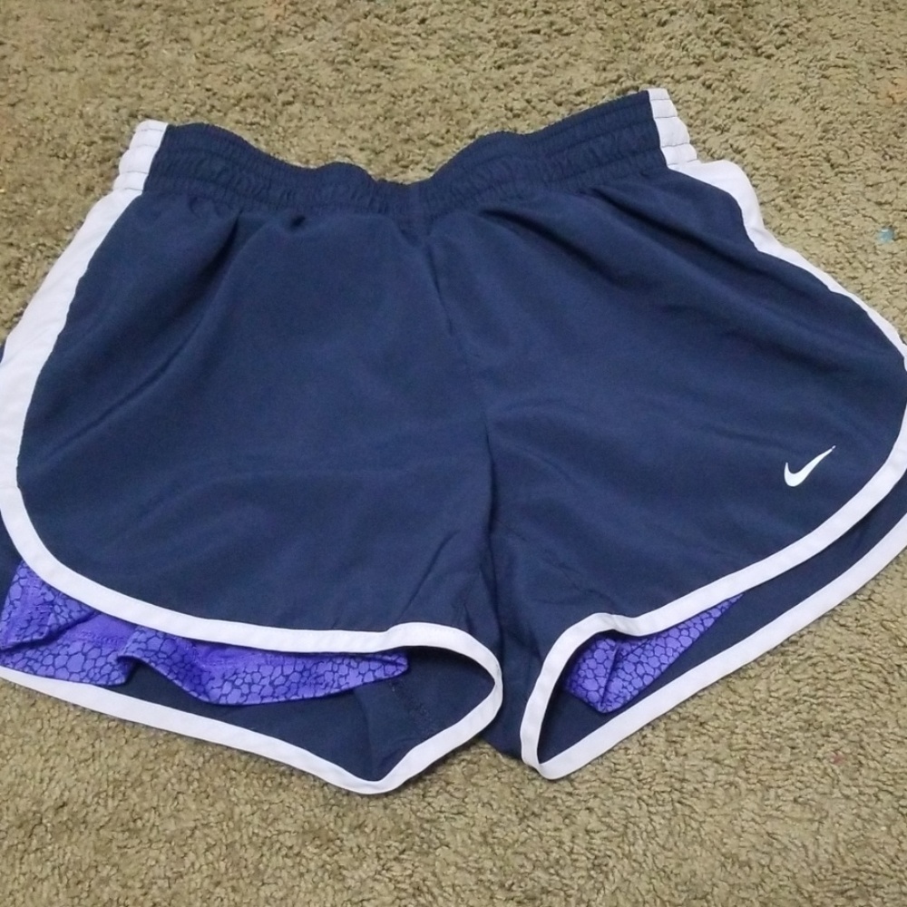 Nike shorts size xs